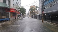 Chuvas intensas provocam alagamentos e transtornos na Baixada Santista - Imagem: Otávio Alonso