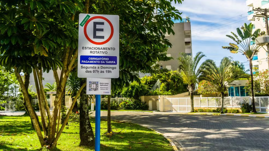 Estacionamento rotativo será implantado em áreas de maior fluxo de veículos em Bertioga durante o verão. - Imagem: Reprodução