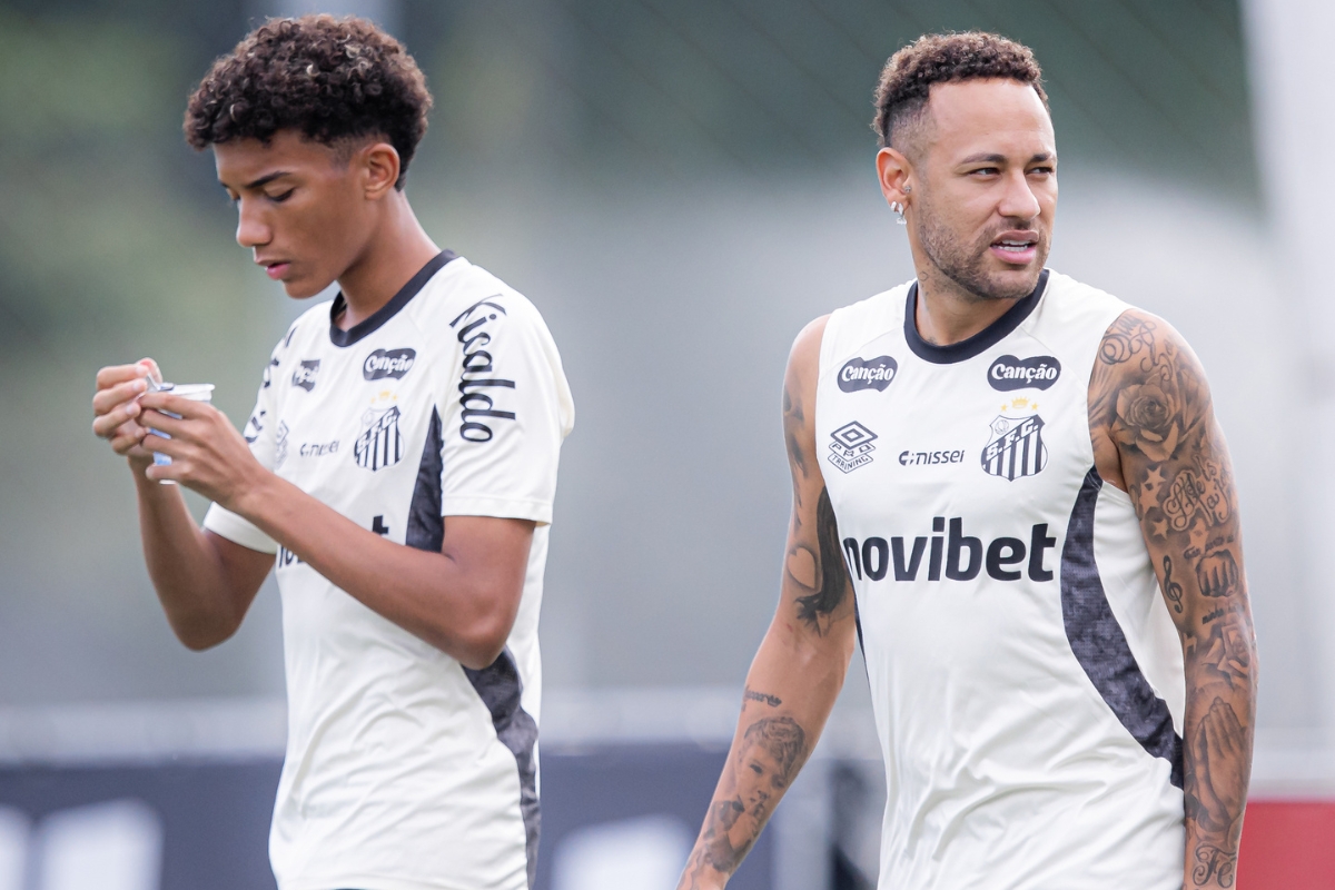 Robinho Jr. voltou para lista de relacionados; Neymar deve ser titular - Foto: Raul Baretta / Santos FC