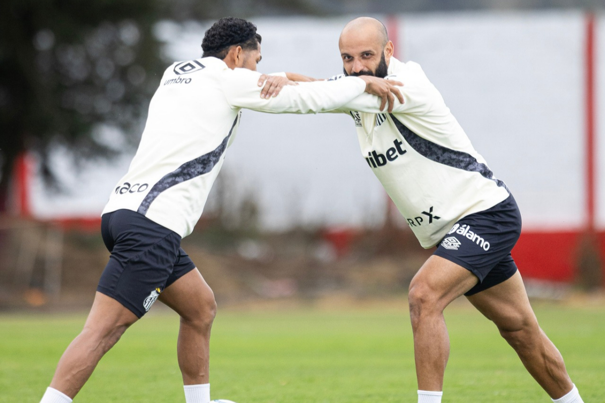 Rony e Thaciano devem ser titulares na partida - Foto: Reinaldo Campos / Santos FC