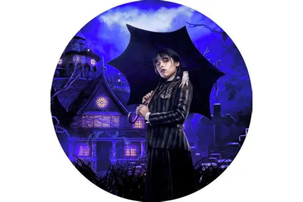 Wandinha Addams, a bruxinha, em uma série de sucesso.